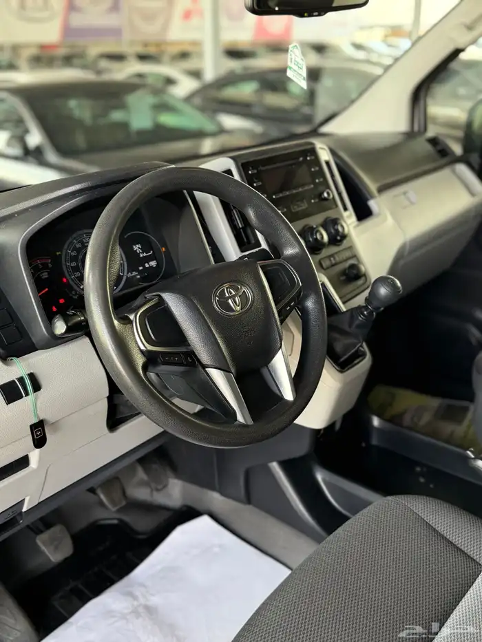 تويوتا باص 2023 7