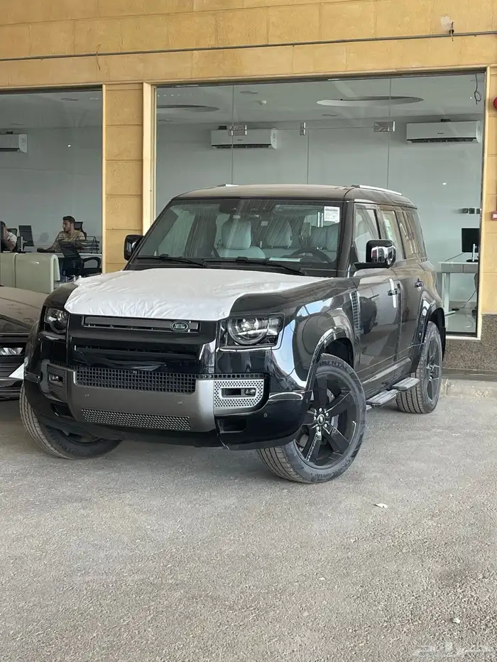 لاند روفر ديفندر HSE V6 XDynamic أسود 2025 ب 389الف شامل 0