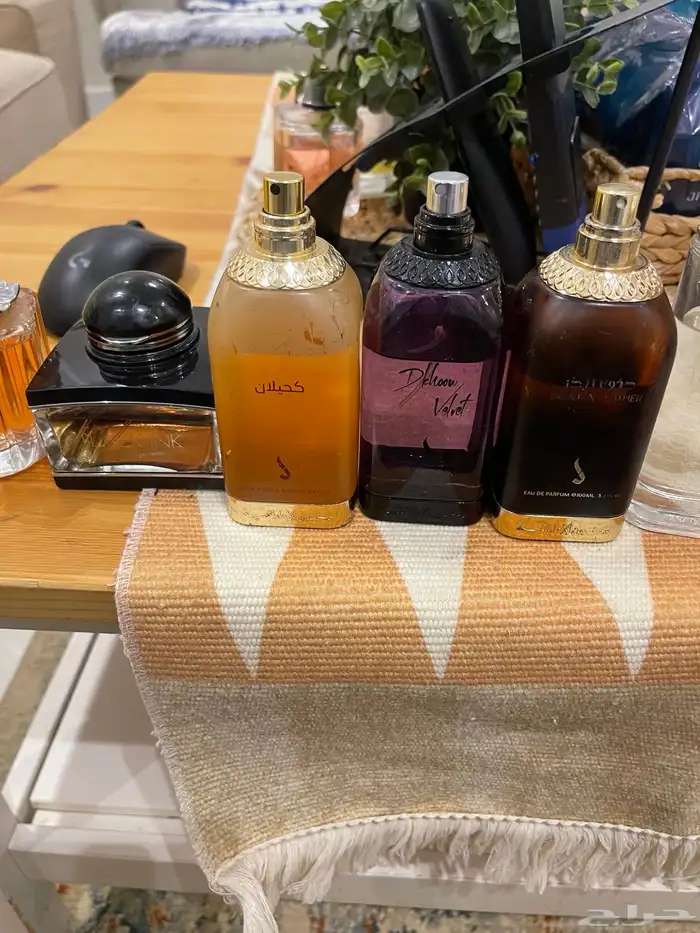 للبيع عشر عطور متنوعه ريف درعه دخون 2