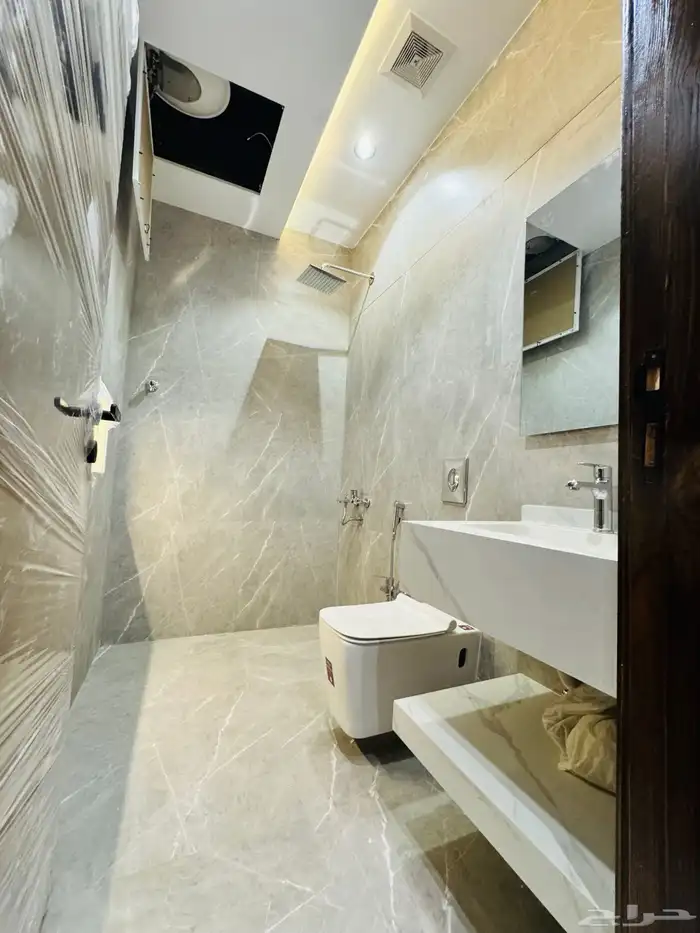 فلل روف مميزة للبيع تبوك حي الاخضر خلف جامع المهاجرين 31