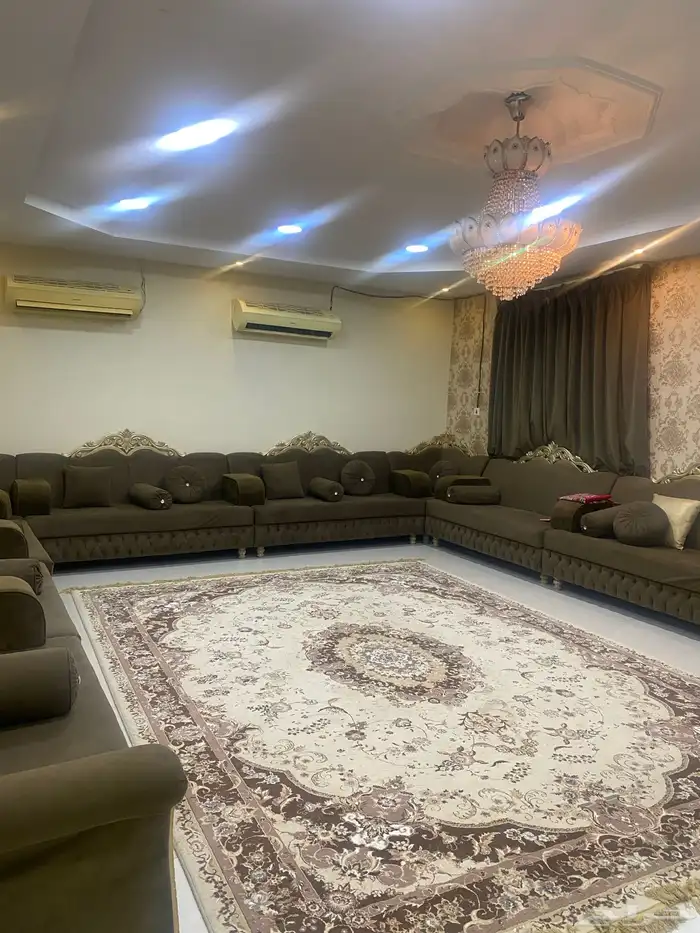 كنب مجلس رجال نظيف مع الفرشه 2