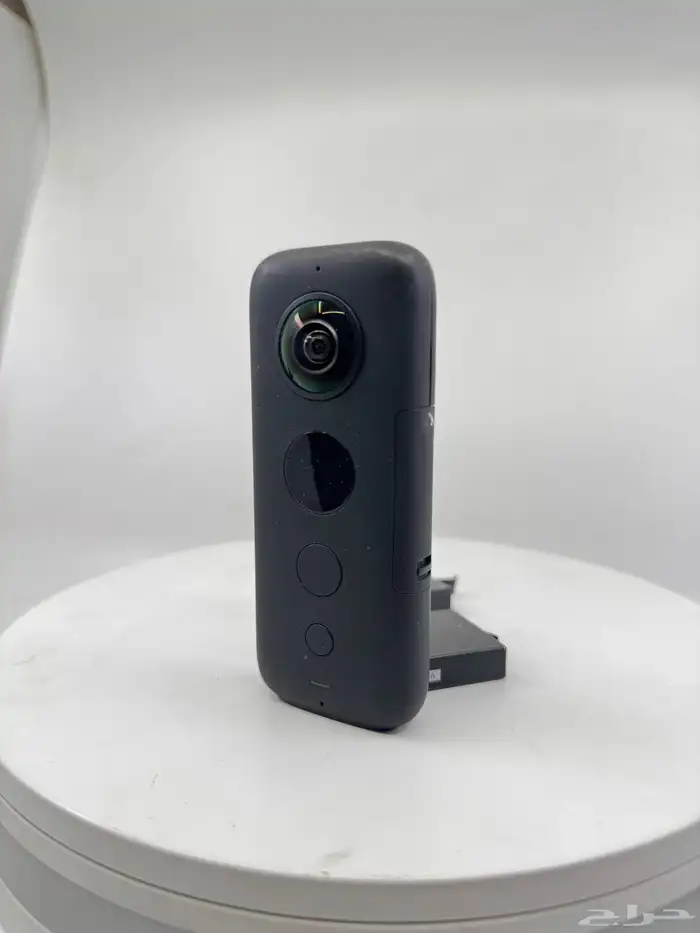 للبيع كاميرا Insta360 ONE X (360 ) مع بطاريتين   شنطة 4