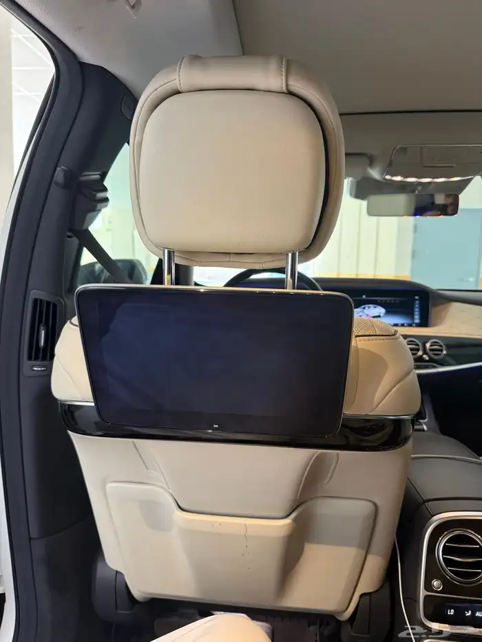 مرسيدس S560 2018 17