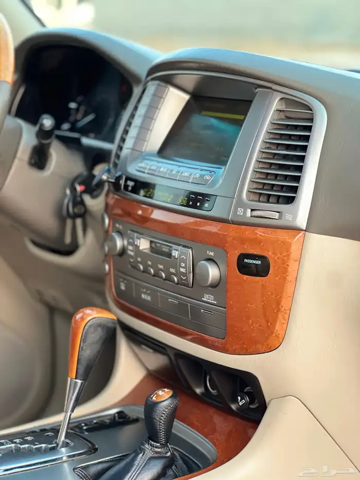 لكزس LX470 2006 28