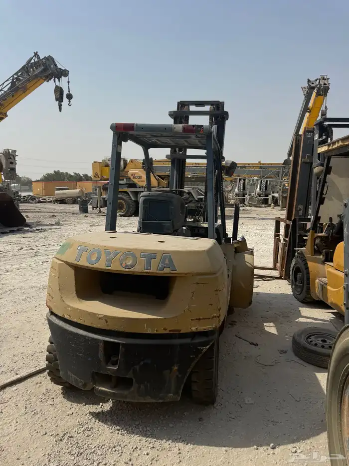 فوركلفت تيوتا عدد 2 للبيع 7