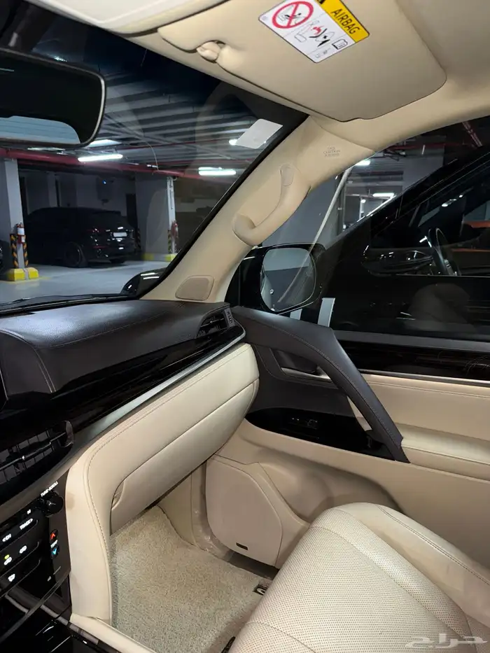 جيب لكزس LX570 موديل 2019 مالك اول 4