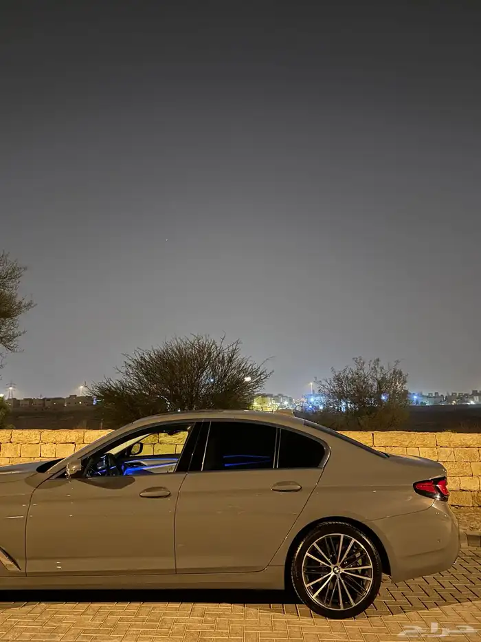بي ام الفئة الخامسه 520 2