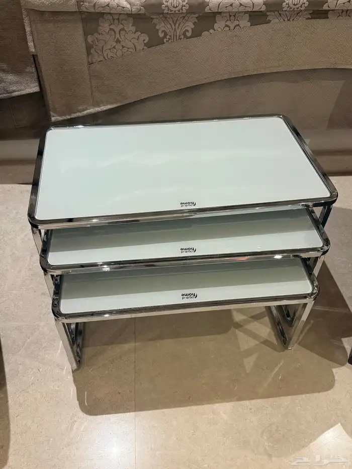طاولات خدمة 0
