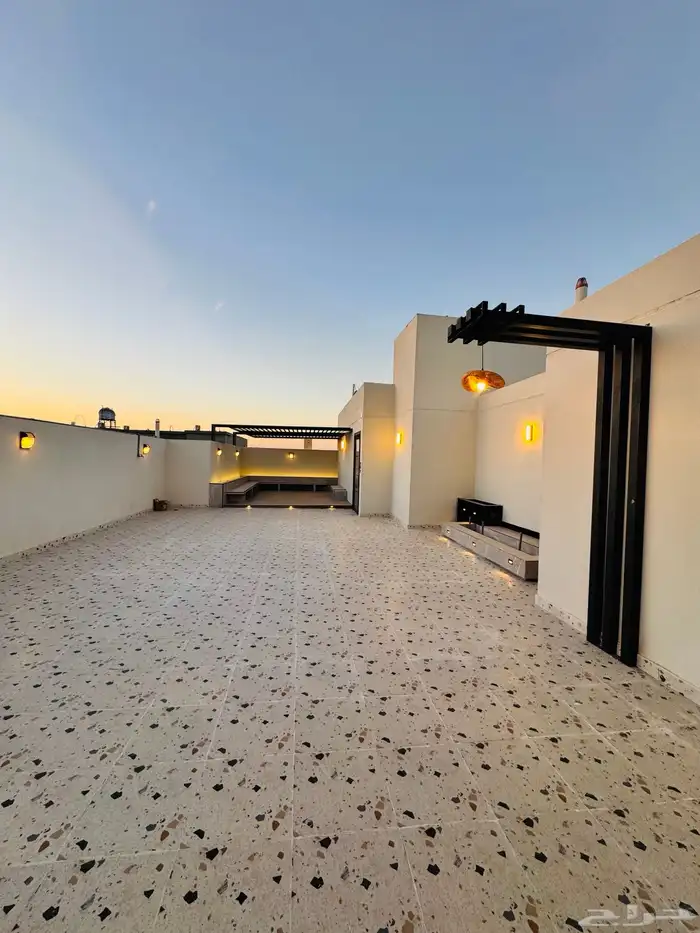 فلل روف مميزة للبيع تبوك حي الاخضر خلف جامع المهاجرين 36