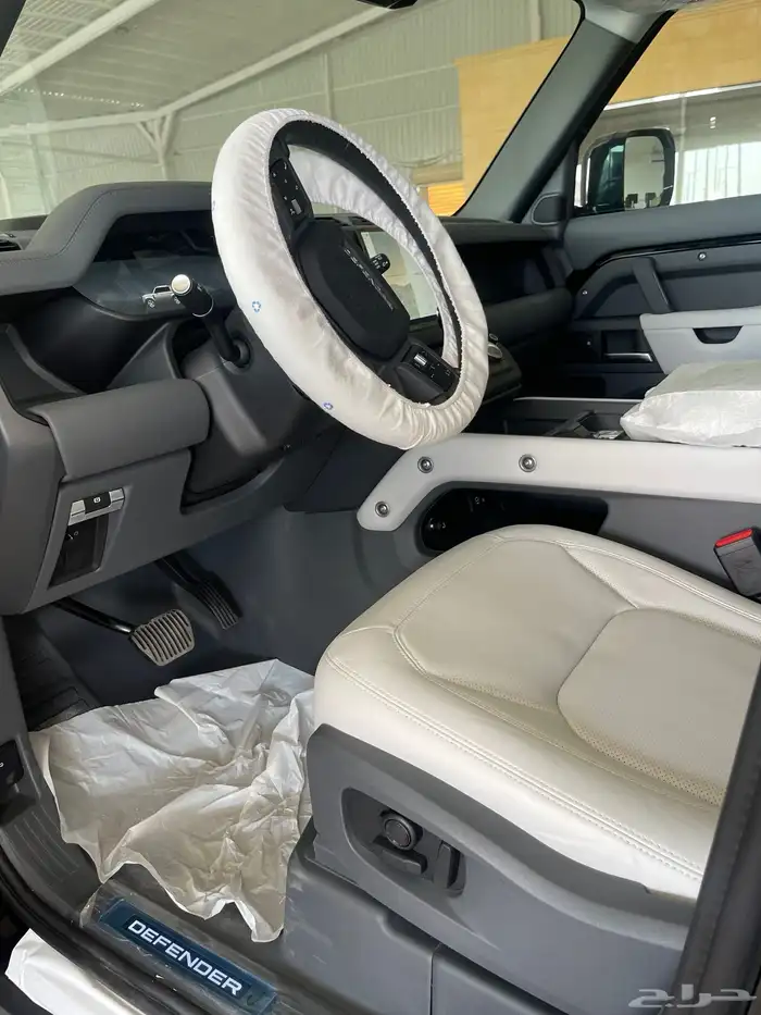 لاند روفر ديفندر HSE V6 XDynamic أسود 2025 ب 389الف شامل 5