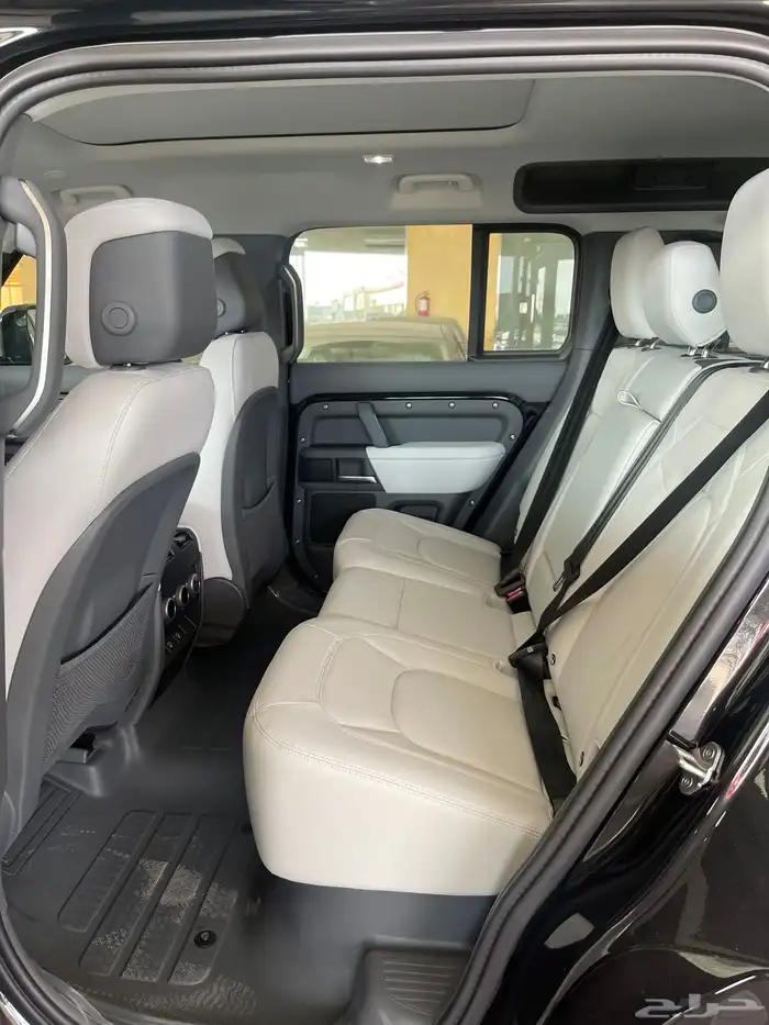 لاند روفر ديفندر HSE V6 XDynamic أسود 2025 ب 389الف شامل 6