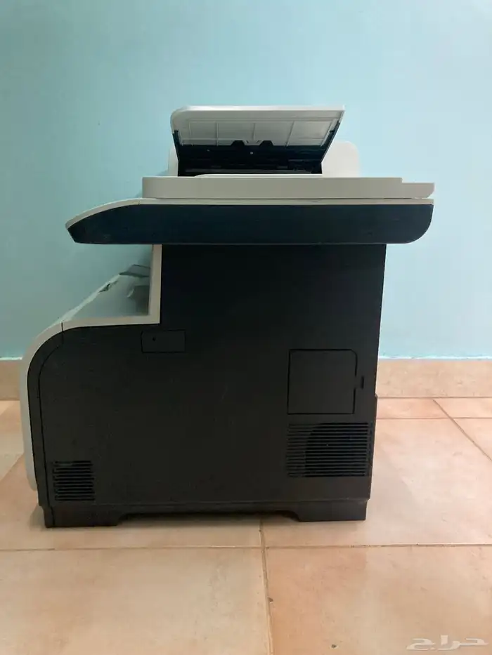 طابعة ملونة ليزر حبرها ممتلئ hp CM2320nf ب739 ريال 1
