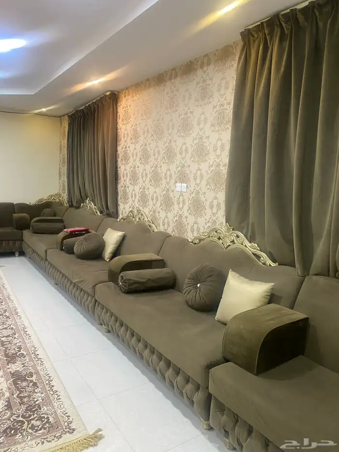 كنب مجلس رجال نظيف مع الفرشه 0
