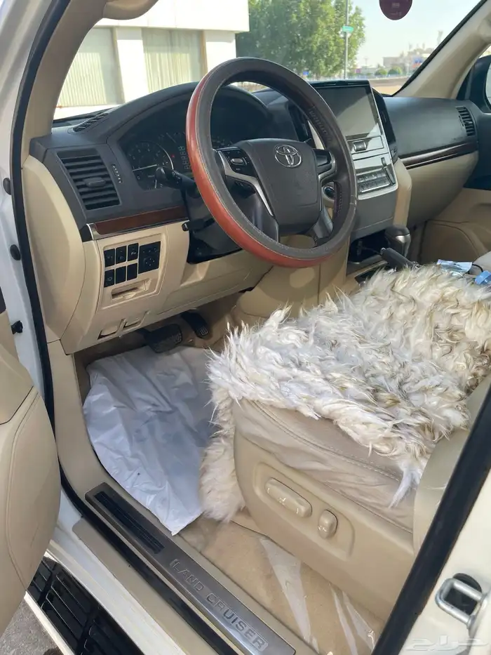 لاندكروزر مديل 2016سعودي رقم 3 12