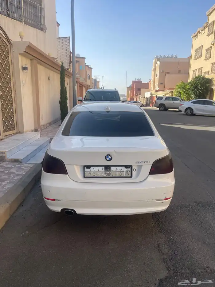بي ام دبليو الفئة الخامسة 2008 520i 3