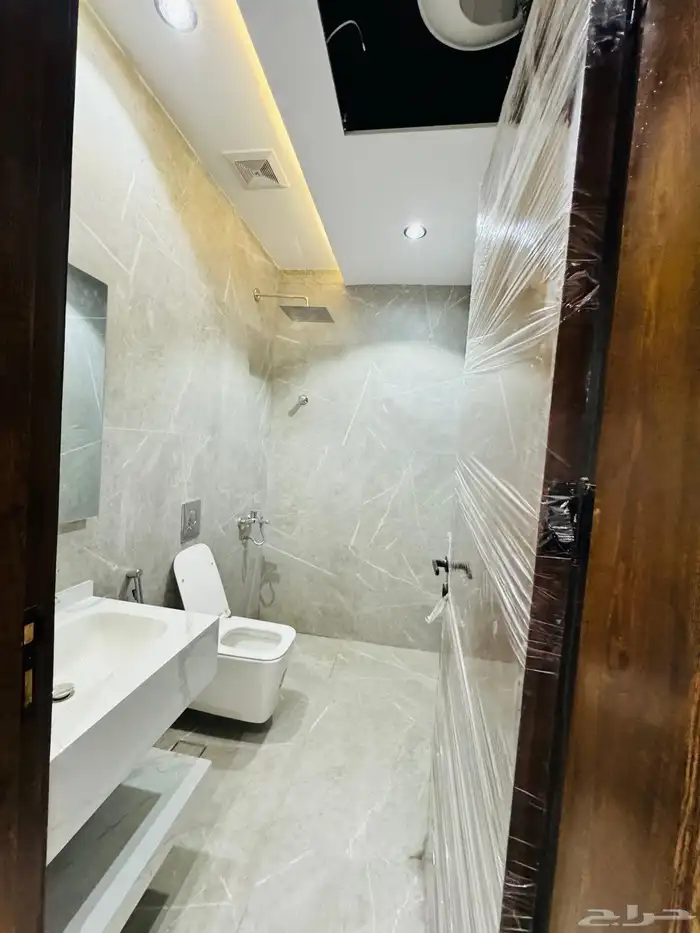 فلل روف مميزة للبيع تبوك حي الاخضر خلف جامع المهاجرين 32