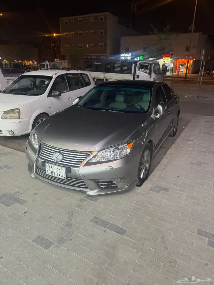 لكسز ES 0