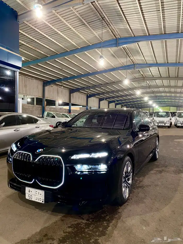 بي ام دبليو 735i - 2023 1