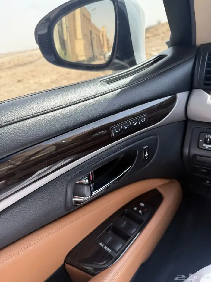 لكزس LS460 7