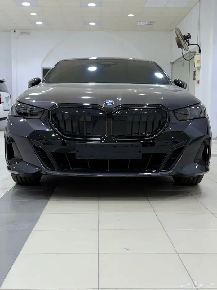 BMW 2025 520i فل كامل مستورد 3