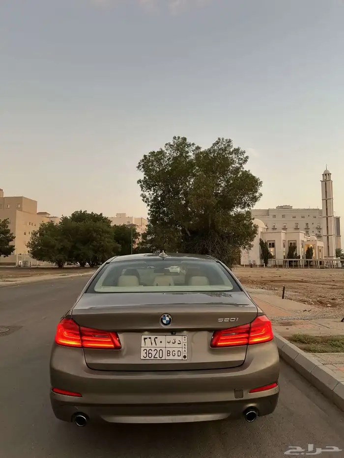 بي ام 520i 3