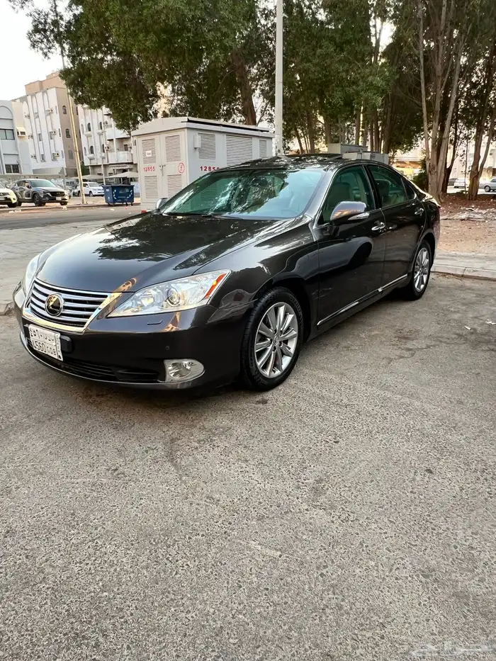 لكزس ES350 نظيفة جدا 3