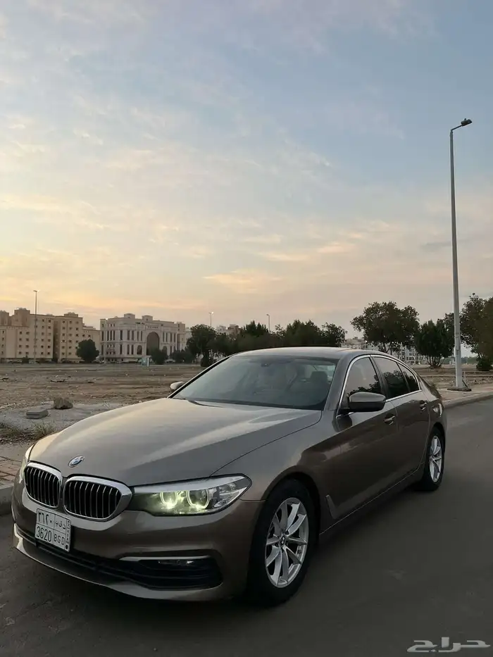 بي ام 520i 5