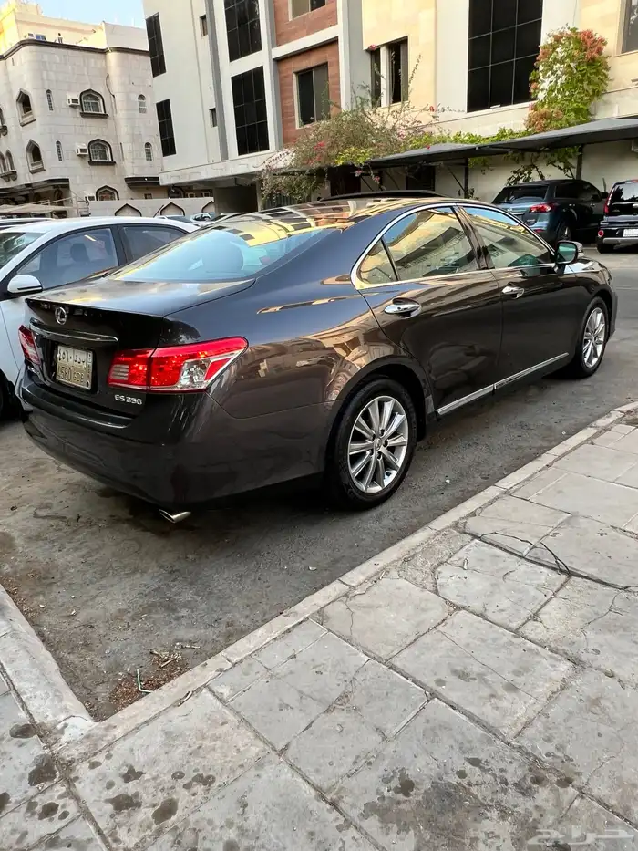 لكزس ES350 نظيفة جدا 6