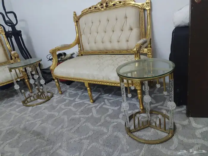 غرف نوم وطقمين جلوس شبه جديده 5