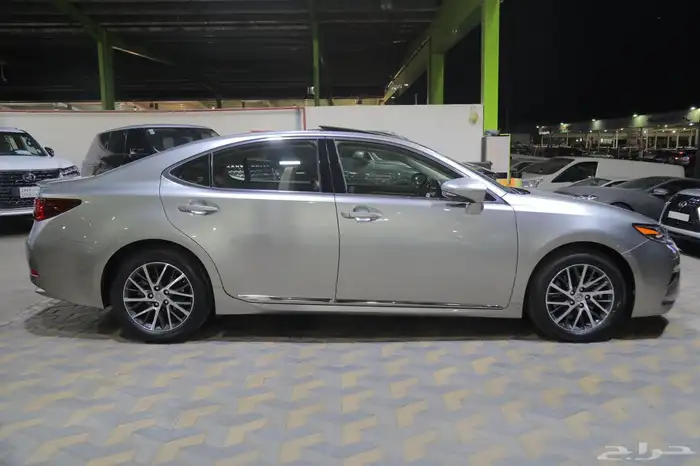 لكزس ES 350 CC 2018 عبداللطيف جميل سعودي 6