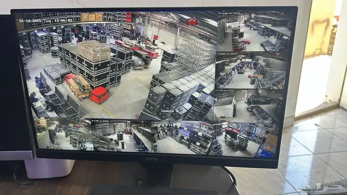 كاميرات مراقبة 18