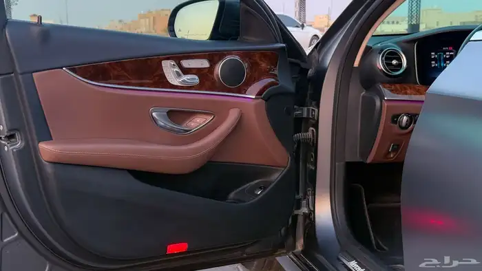 مرسيدس E 200 2020 29