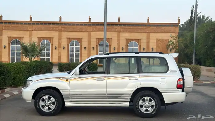 تويوتا لاندكروزر VXR مخزن بريمي 2006 6