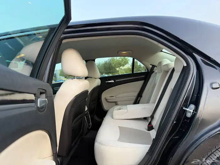 كرايسلر C300-2017 22