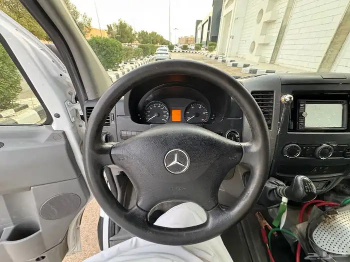 باص ثلاجه مرسيدس شاص طويل 11