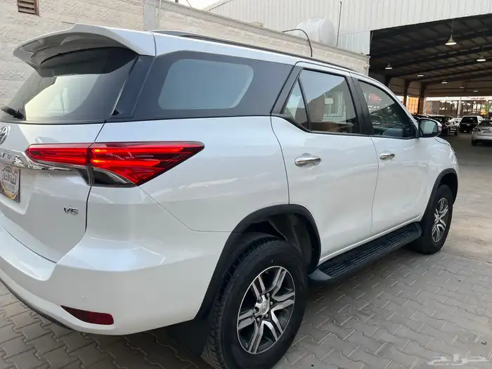 فورتشنر 2023 بنزين نظيف جدا لدى قمة الاطلال 6