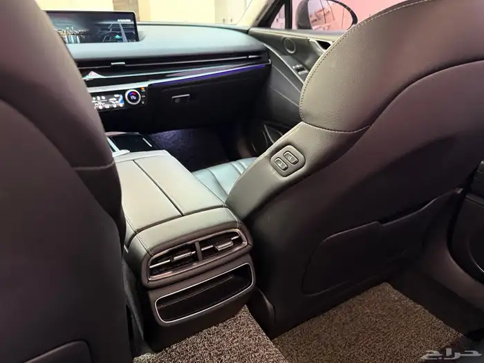 جنسس G80 بنزين 2021 17