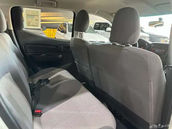 ميتسوبيشي 2023 مخزن شبه جديد عداد 15 الف(مباع) 15