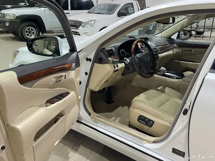 لكزس LS460موديل 2014 6