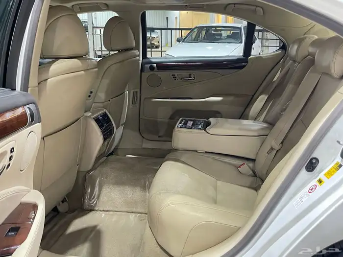 لكزس LS460موديل 2014 10