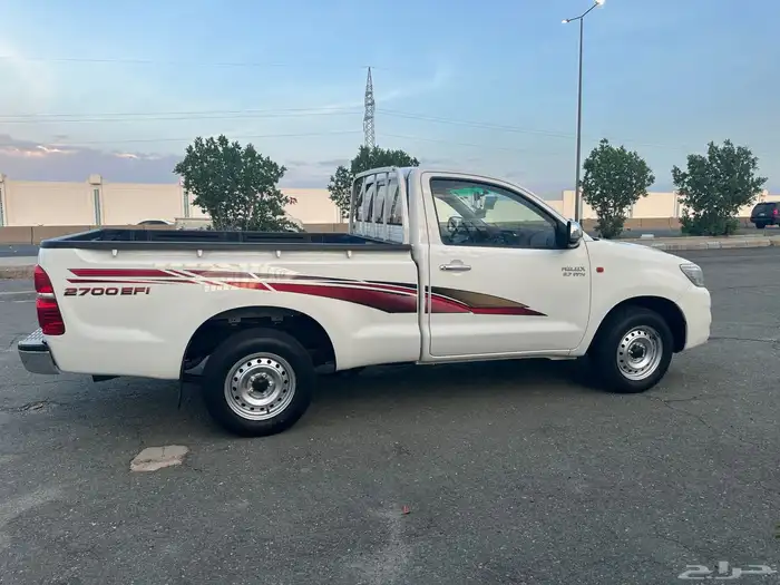 هايلوكس 2012 غمارة نادرة ونظيفة جداا 3