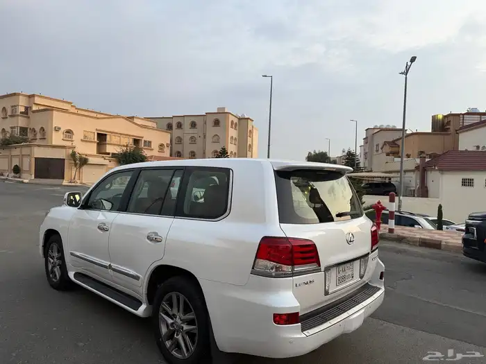 لكزس 2012 LX570 فل كامل وكالة شرط 8