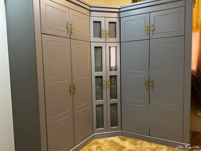 دولاب زاويه للملابس مافيه اي عيب 0