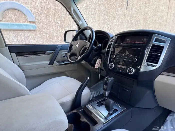 مستبيشي باجيرو 2020 GLS لوني بني 22