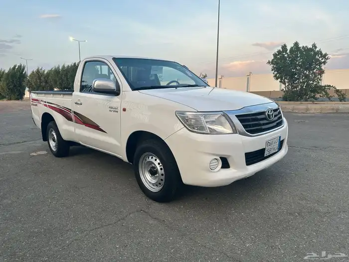 هايلوكس 2012 غمارة نادرة ونظيفة جداا 2