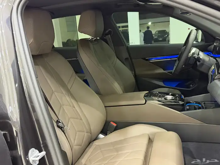 BMW 2025 520i فل كامل مستورد 15