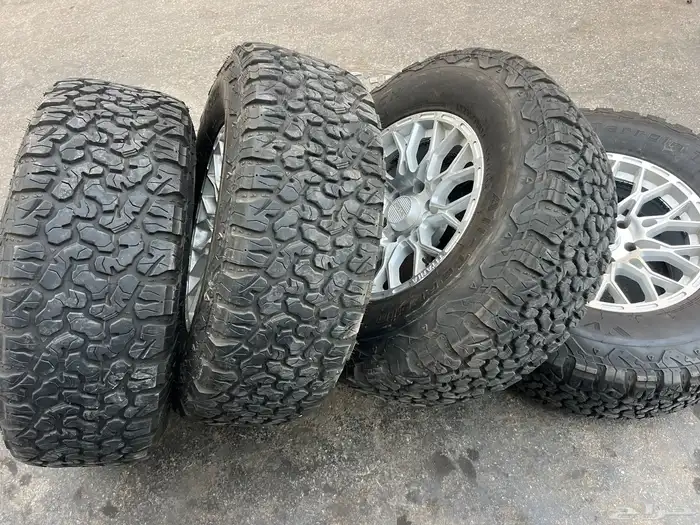 جنوط شكل جديد فضي مع كفرات حجرية يركب علا بلاتينيوم 25