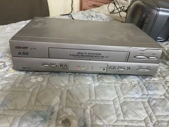فيديو. شارب مع الريموت 0