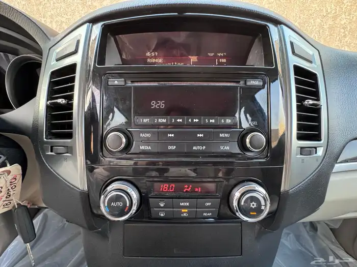 مستبيشي باجيرو 2020 GLS لوني بني 25