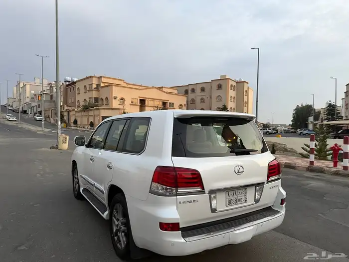 لكزس 2012 LX570 فل كامل وكالة شرط 7